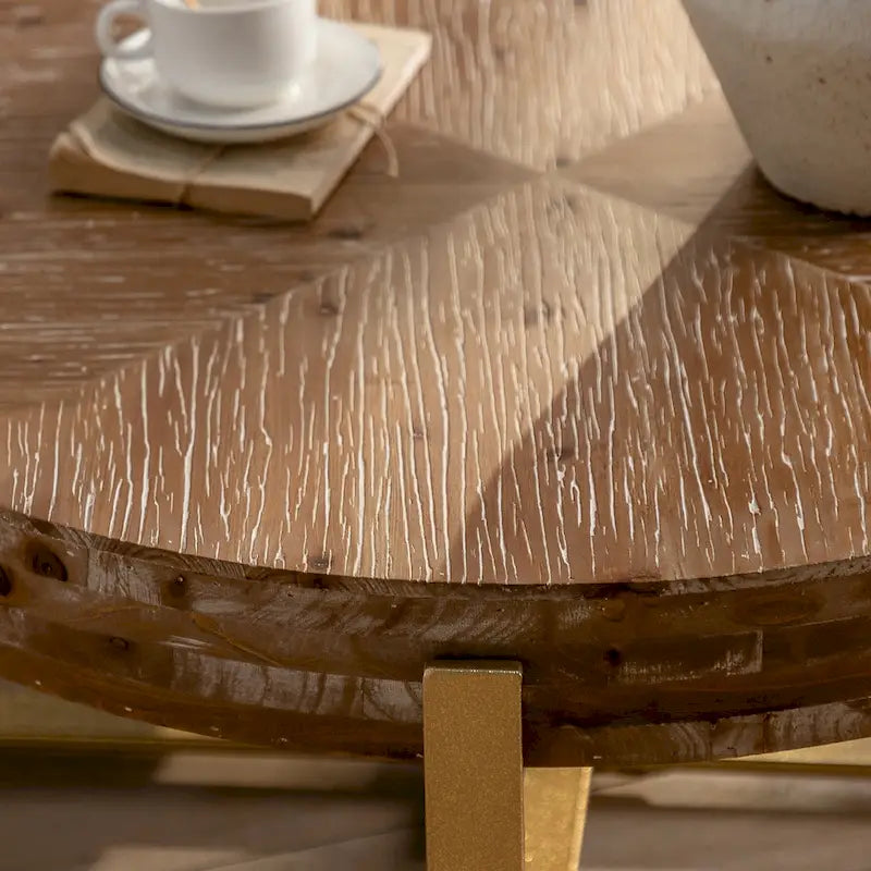 Table basse ronde au style rétro moderne, avec un design minimaliste.