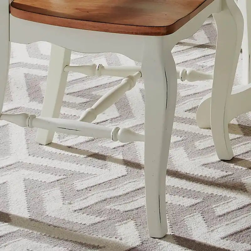 Deux ensembles de chaises