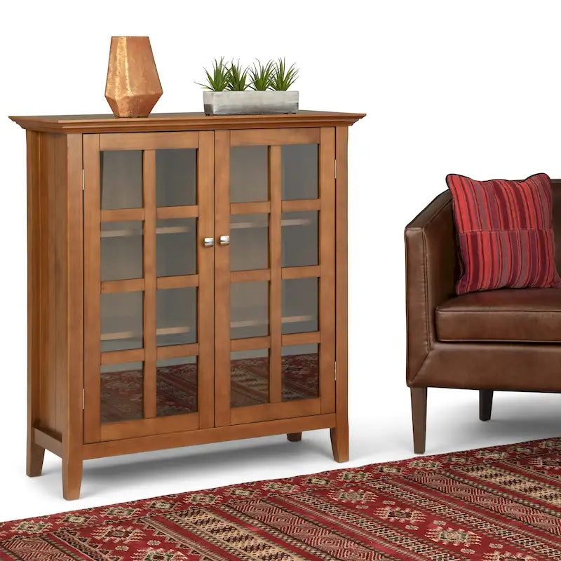 WYNDENHALL Normandy Armoire de rangement en bois massif 39 po - 39 larg. x 17 prof. x 42,2 haut.