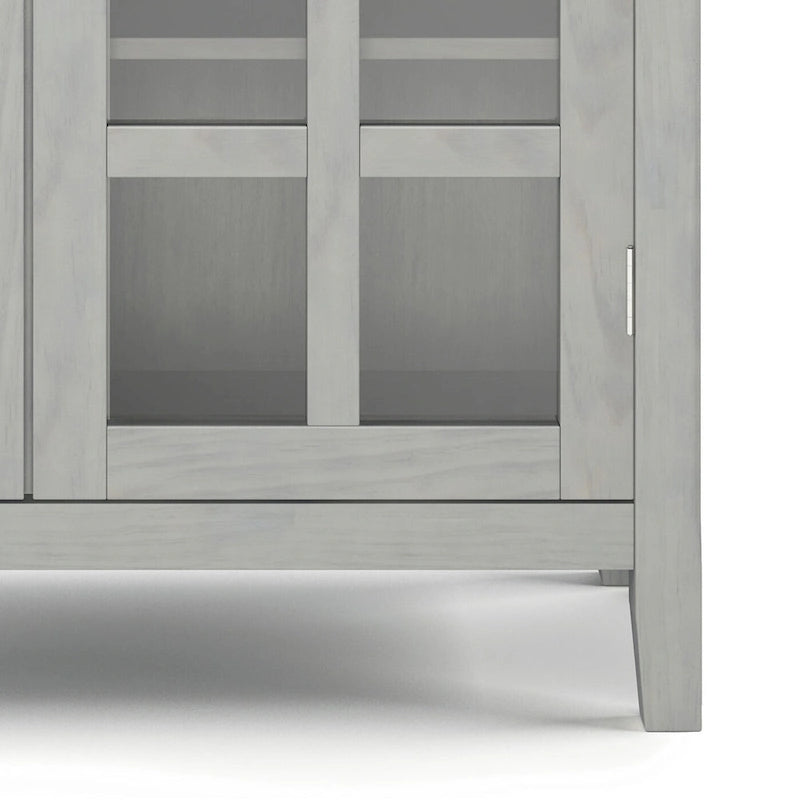 WYNDENHALL Normandy Armoire de rangement en bois massif 39 po - 39 larg. x 17 prof. x 42,2 haut.