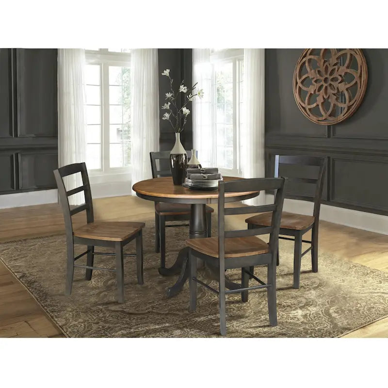 Table à manger ronde en bois massif avec 4 chaises à dossier ajouré