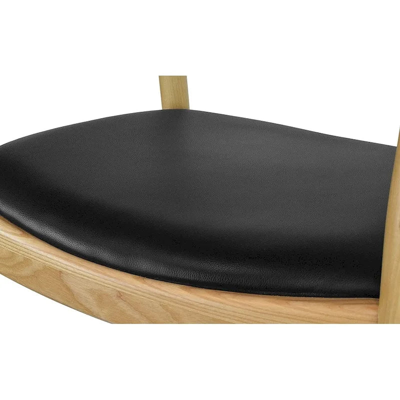 Chaise de salle à manger Kennedy en bois massif coudée, en chêne et similicuir
