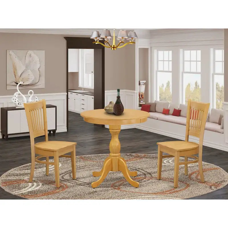 C'est un ensemble table et chaises de salle à manger trois pièces qui allie les styles de mobilier oriental et occidental.