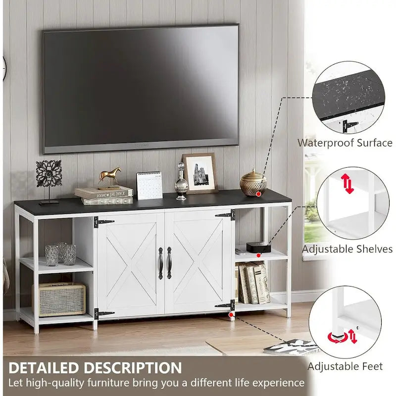 Meuble TV de style rustique avec portes et étagères ouvertes